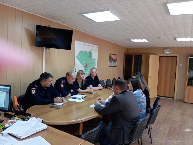 В полиции Советского состоялась дискуссионная площадка с представителями муниципалитета